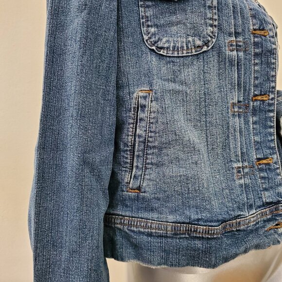 St. John's Bay Denim Jacket – Size Medium, Classic Style, Excellent Condition - Picture 6 of 15